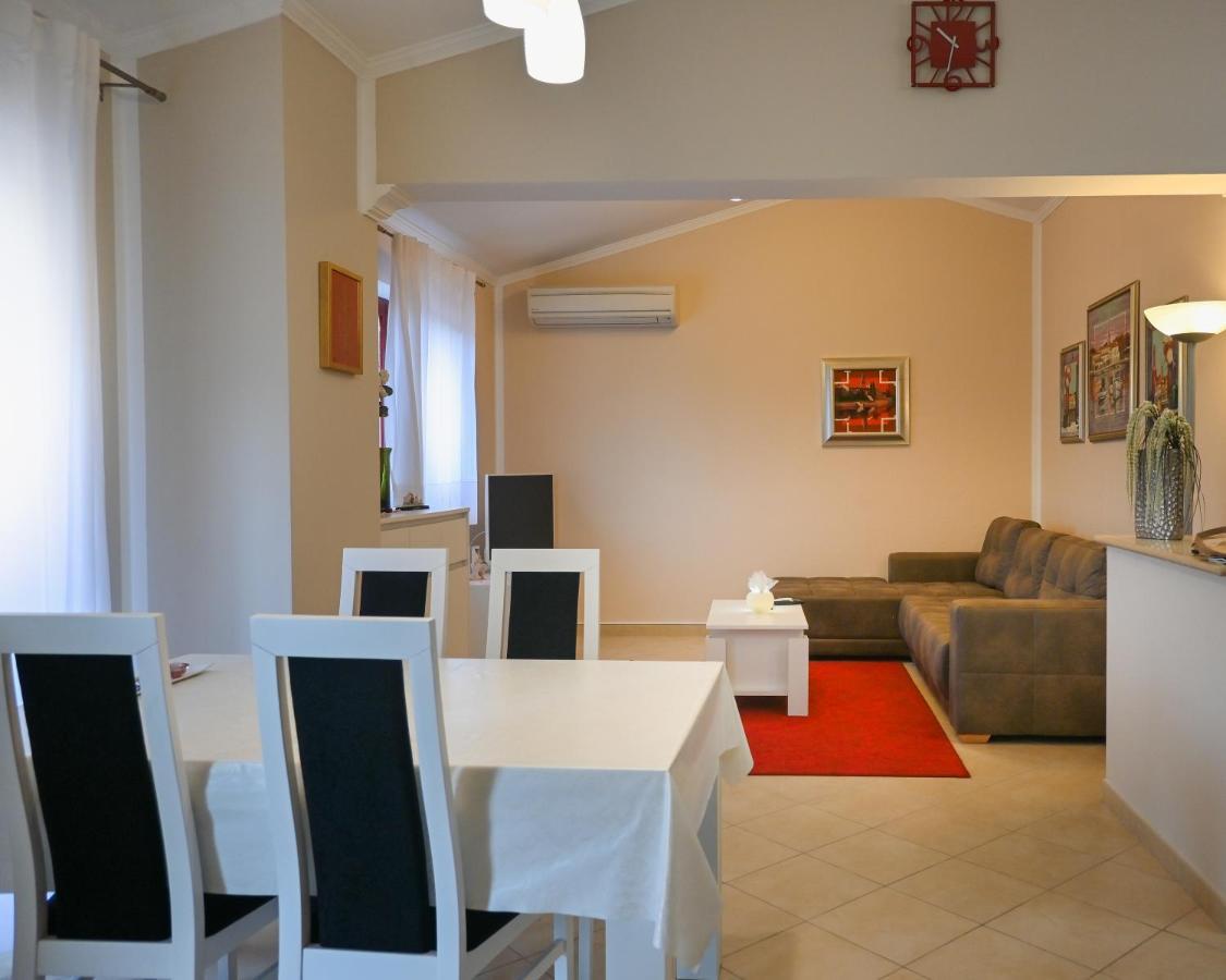 Villa Michelle Karojba Extérieur photo