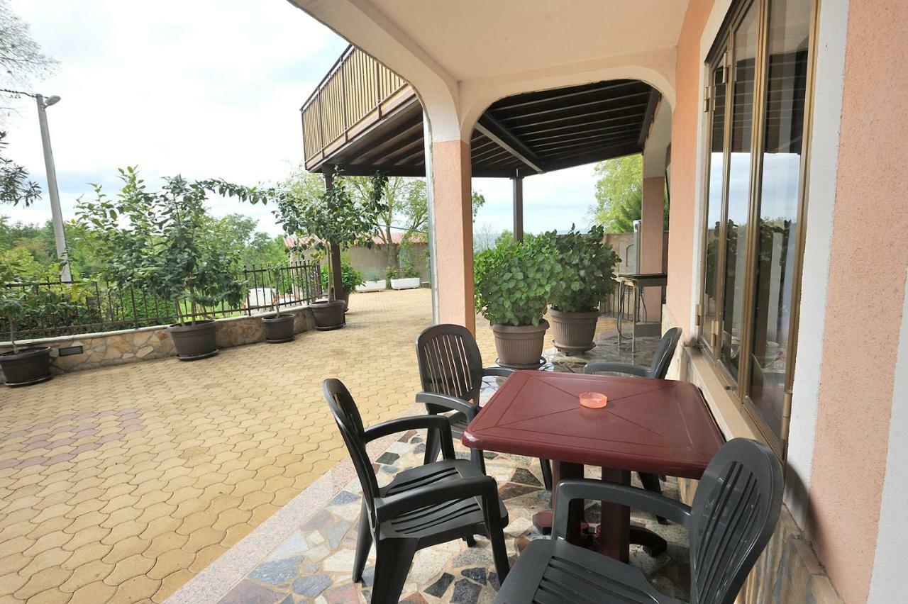 Villa Michelle Karojba Extérieur photo