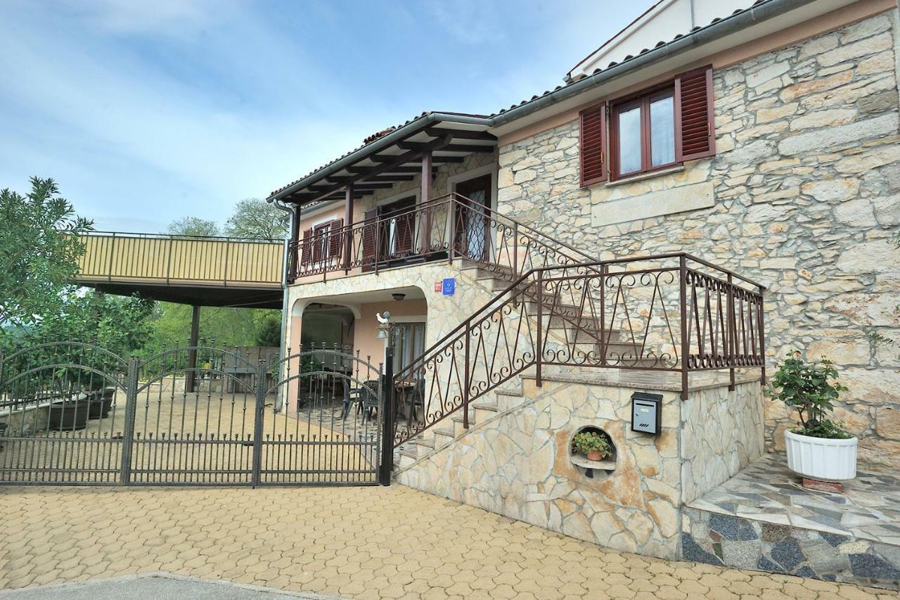Villa Michelle Karojba Extérieur photo