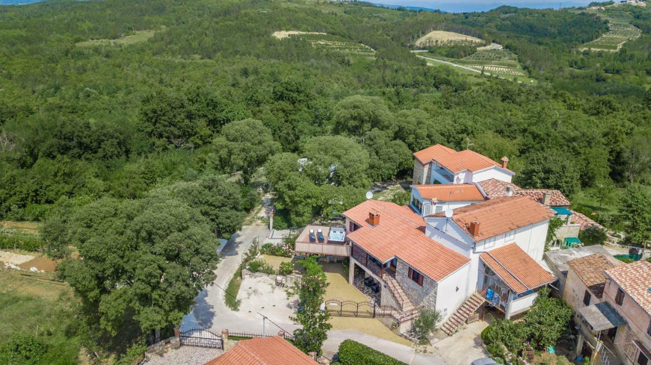 Villa Michelle Karojba Extérieur photo