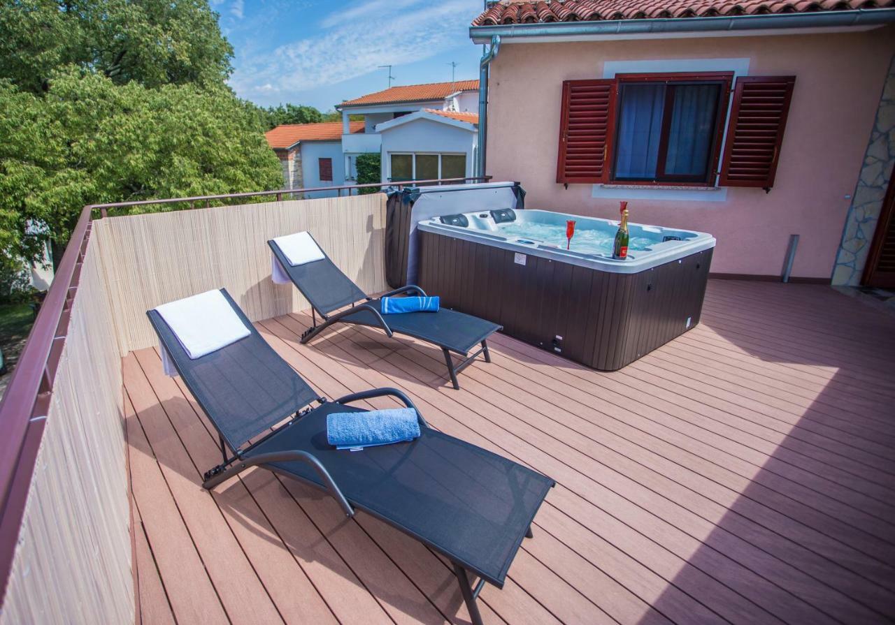 Villa Michelle Karojba Extérieur photo