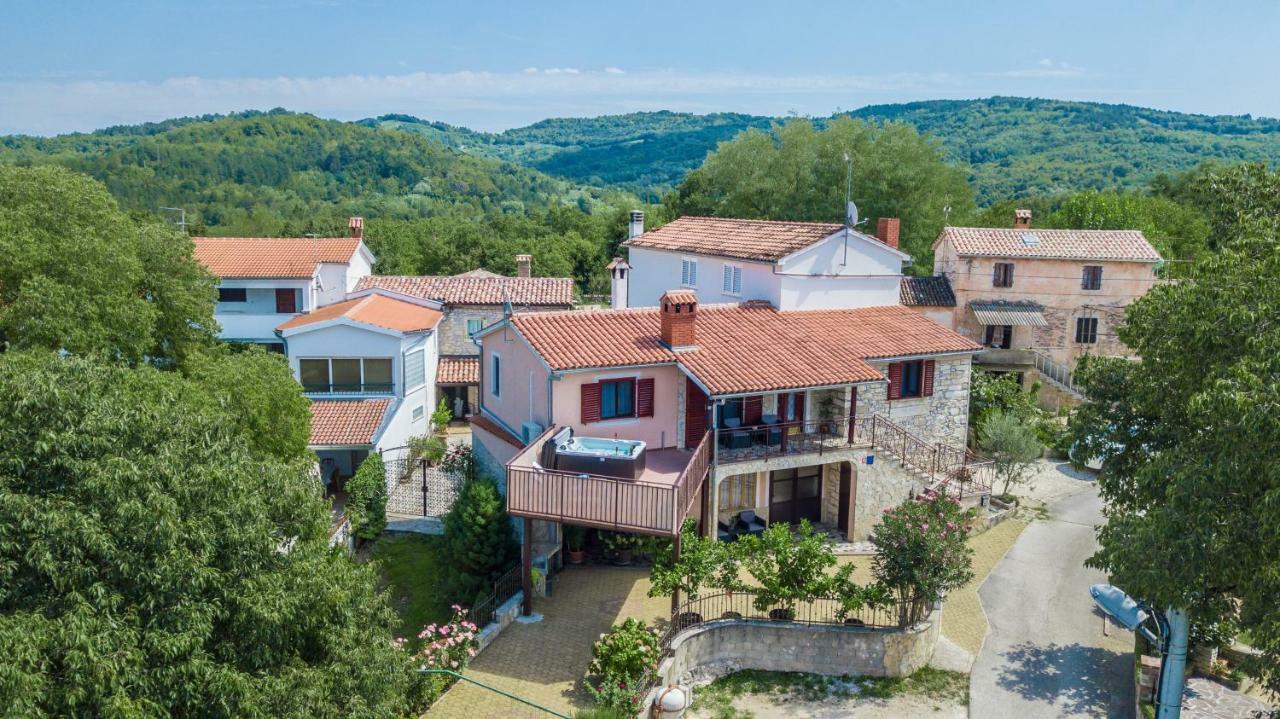 Villa Michelle Karojba Extérieur photo