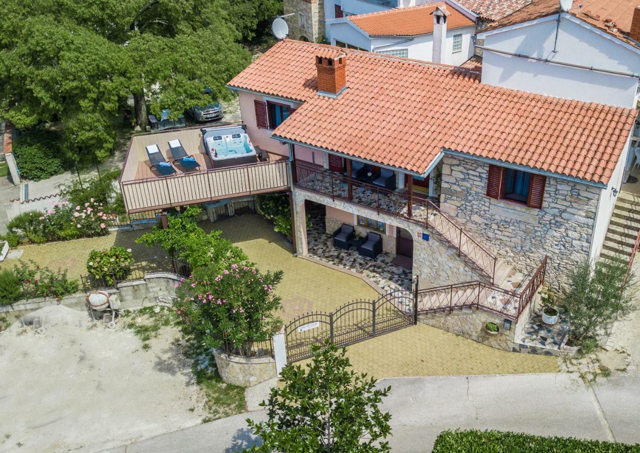 Villa Michelle Karojba Extérieur photo